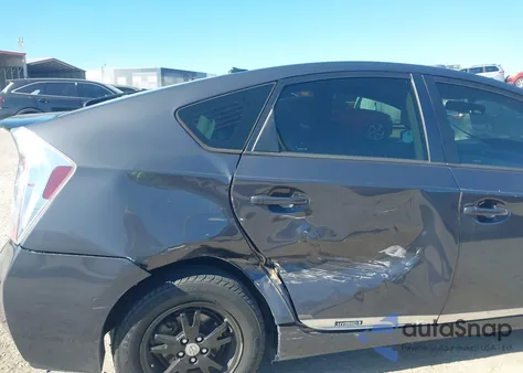 2014 Toyota Prius Three из США, поврежденный, VIN JTDKN3DU6E1779902